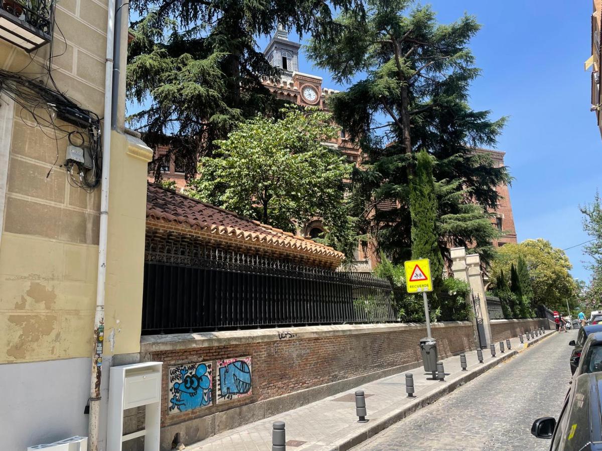 Ferienwohnung San Buenaventura Vistillas Apartamento Para Dos Madrid Exterior foto