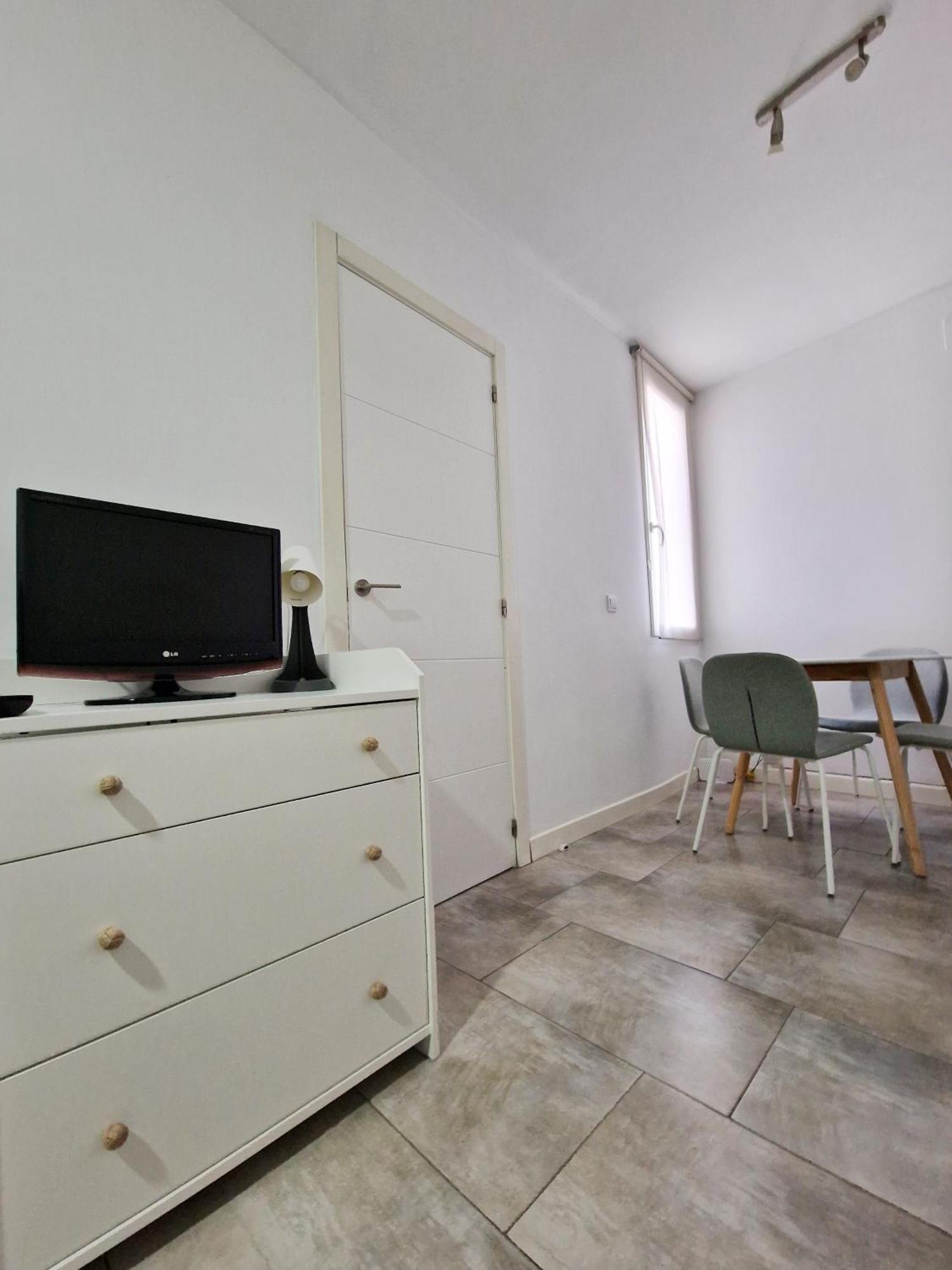 Ferienwohnung San Buenaventura Vistillas Apartamento Para Dos Madrid Exterior foto