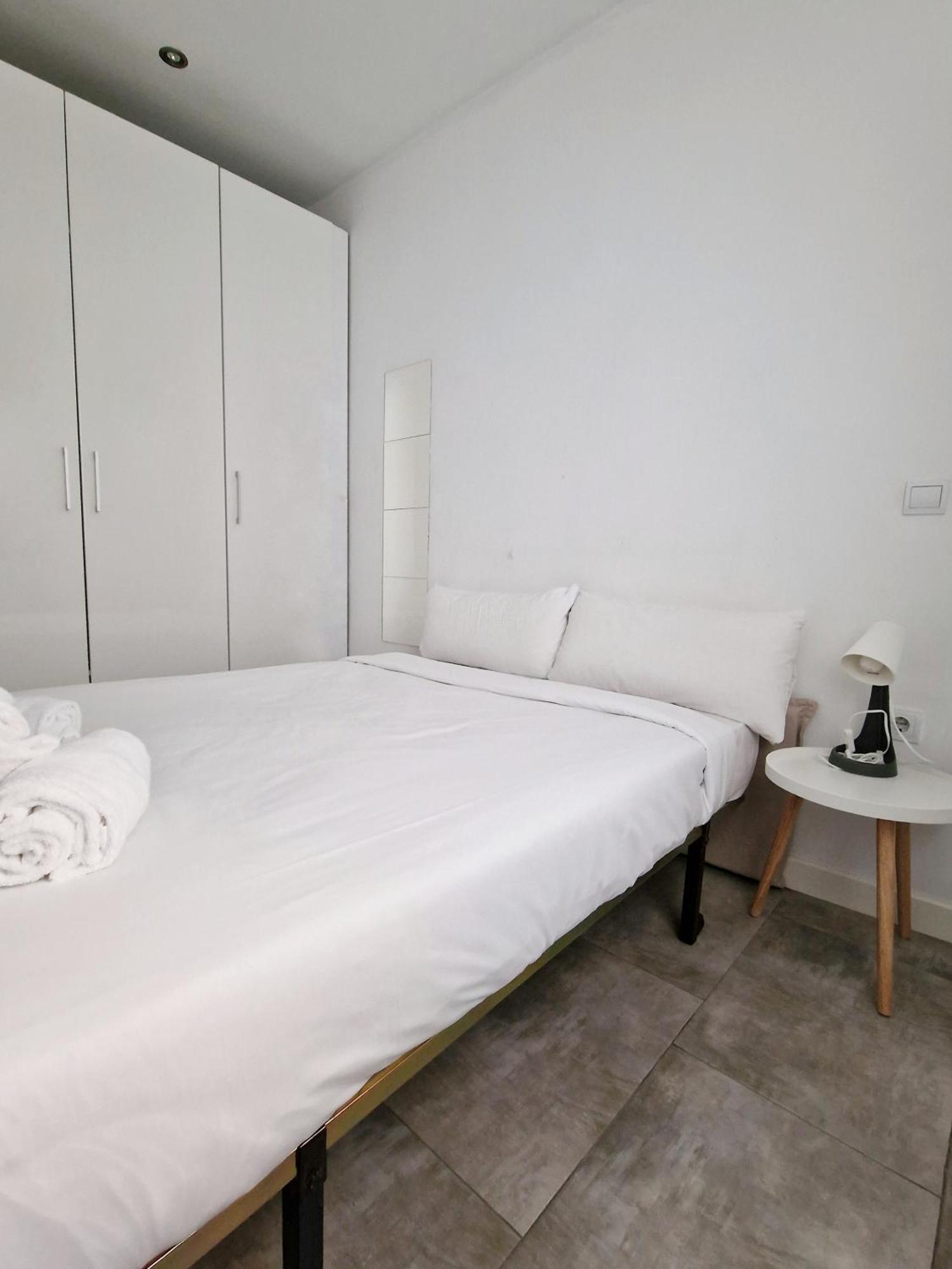 Ferienwohnung San Buenaventura Vistillas Apartamento Para Dos Madrid Exterior foto