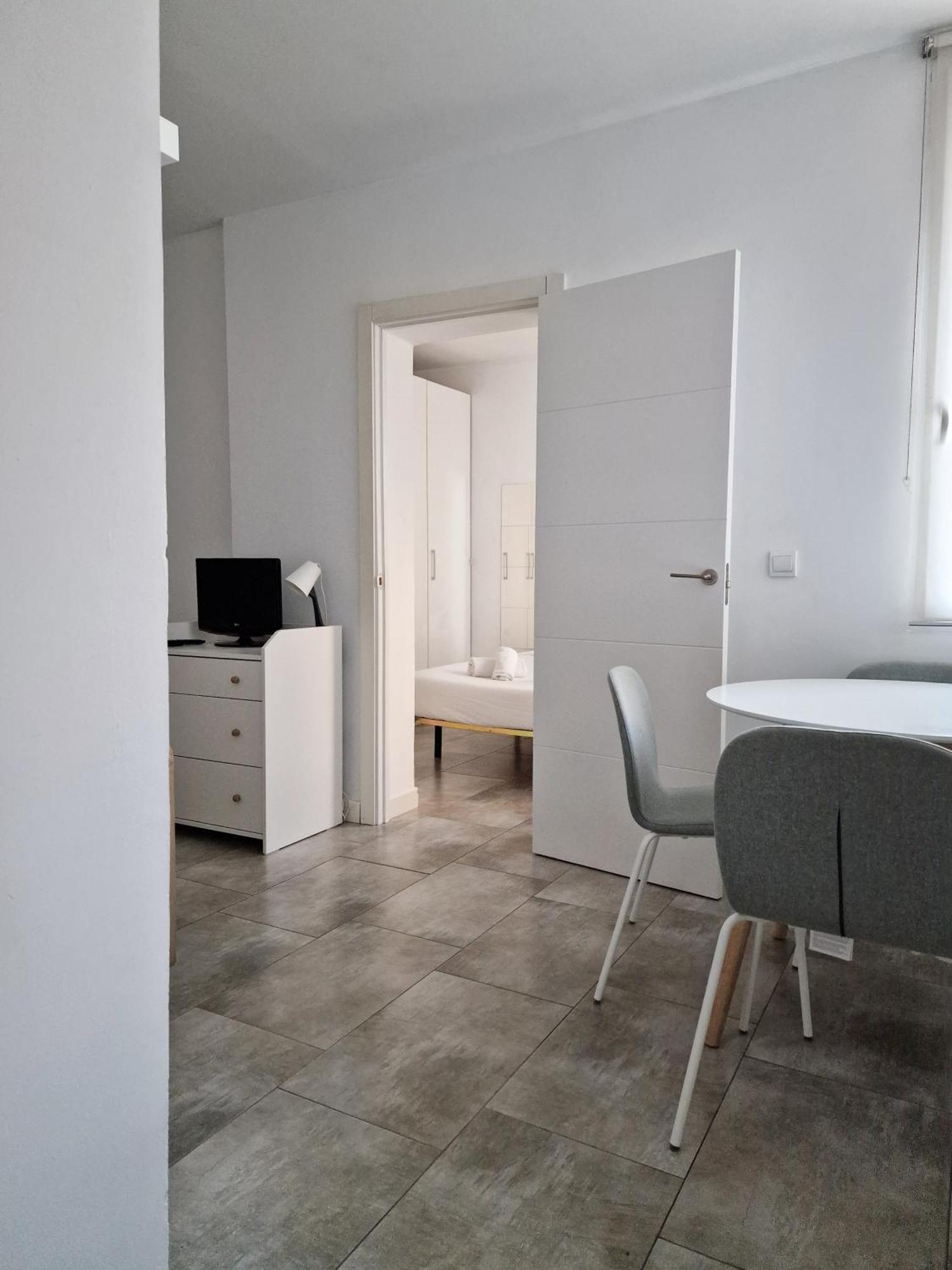 Ferienwohnung San Buenaventura Vistillas Apartamento Para Dos Madrid Exterior foto