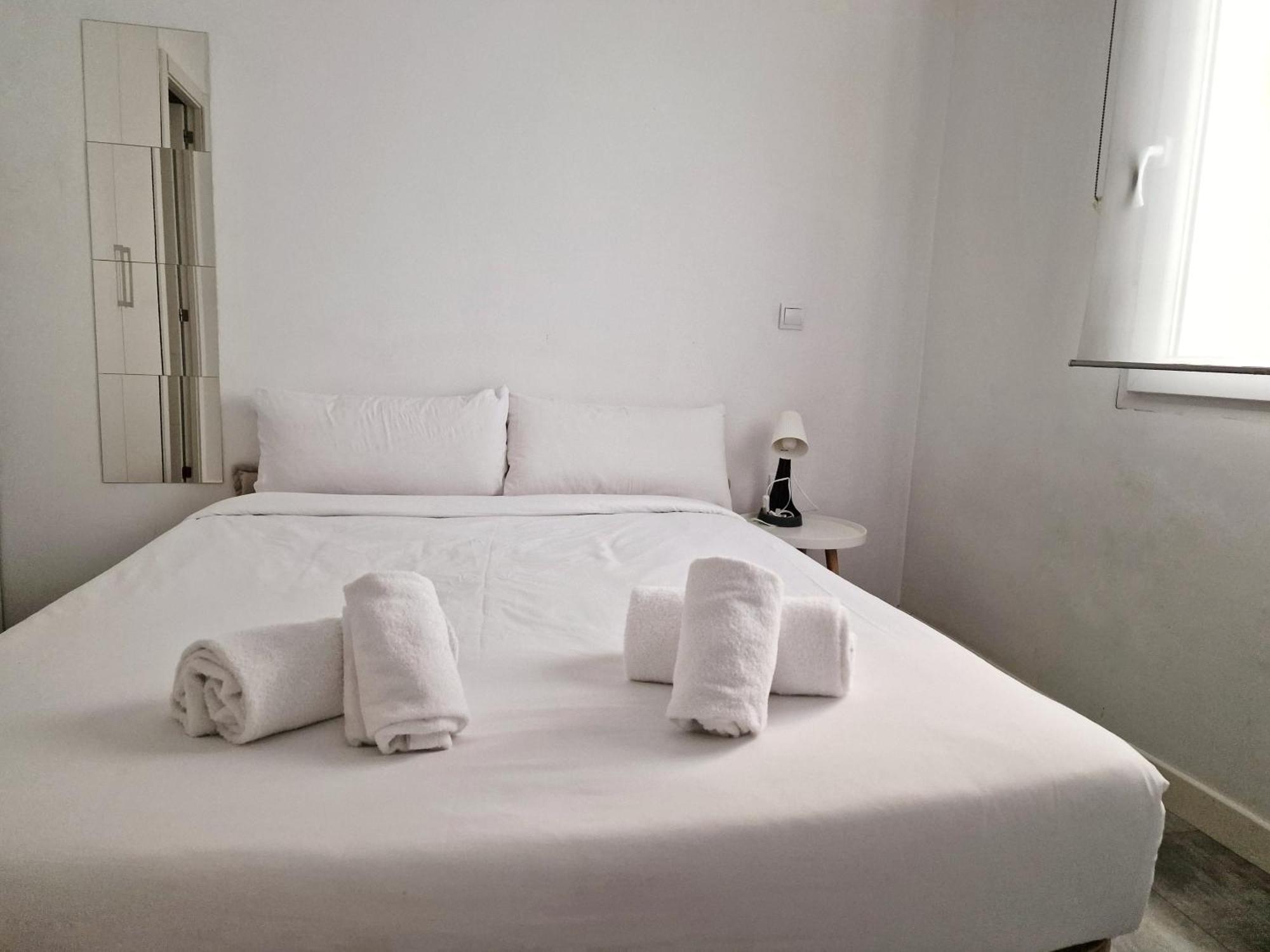 Ferienwohnung San Buenaventura Vistillas Apartamento Para Dos Madrid Exterior foto