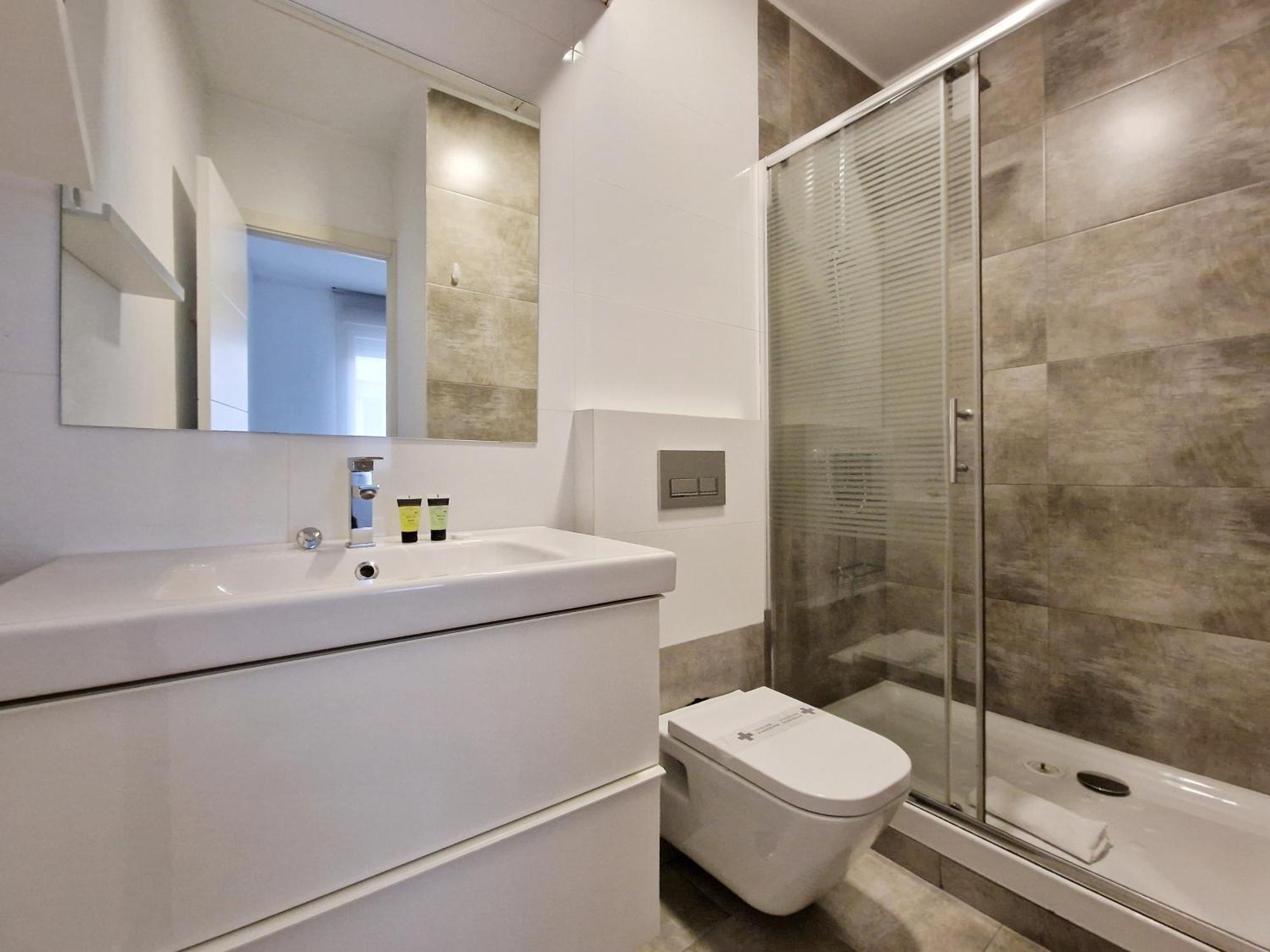 Ferienwohnung San Buenaventura Vistillas Apartamento Para Dos Madrid Exterior foto